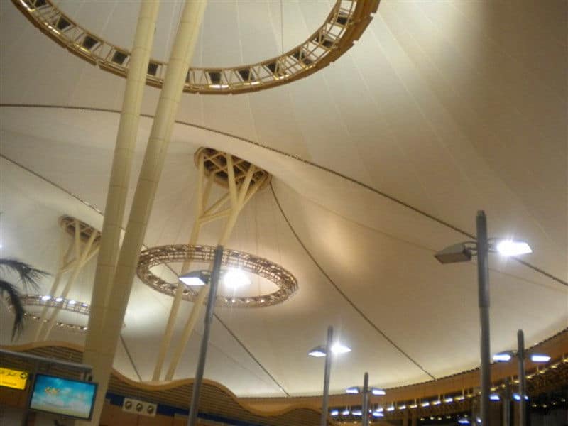 Large Span Column-Free Tensile Plaza Roof System