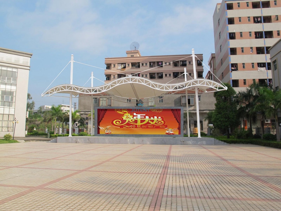 Roof for Community Theaters3