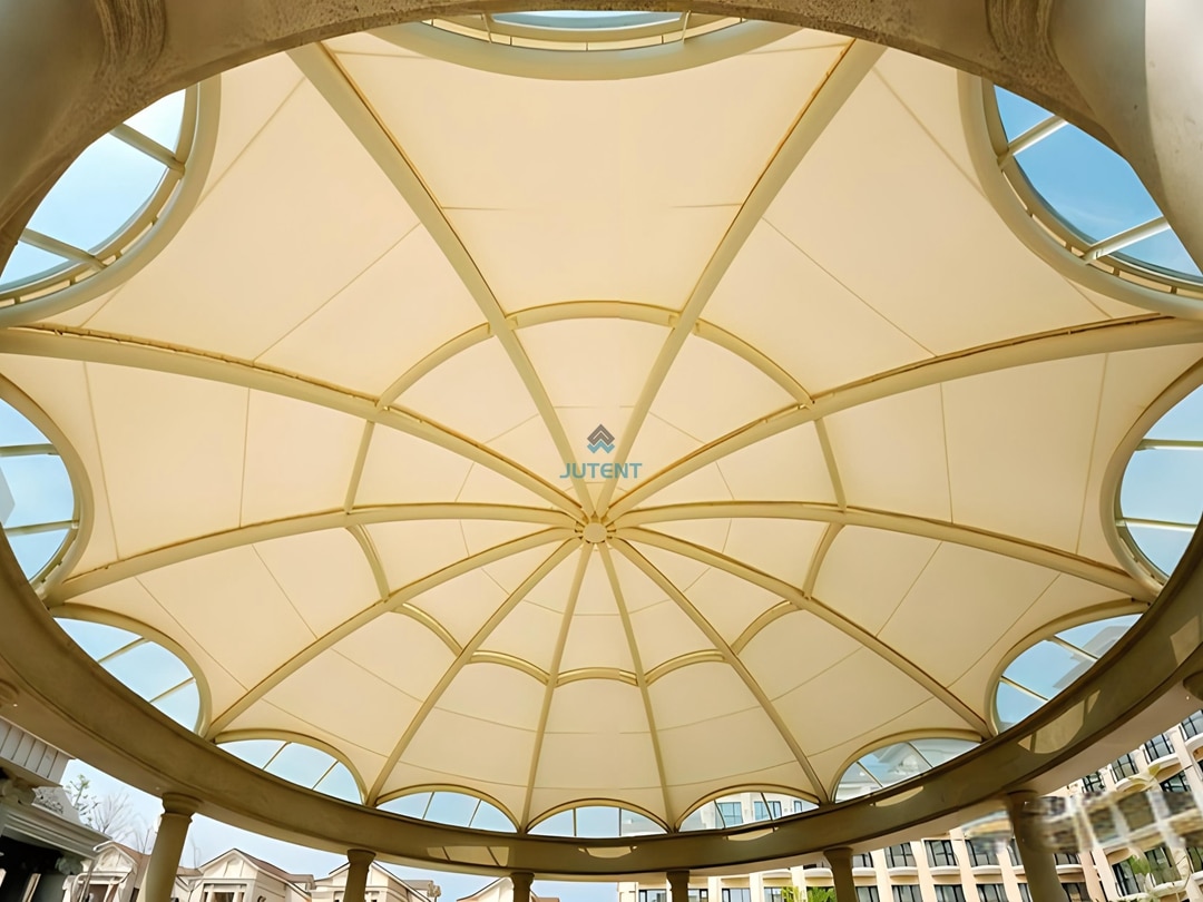 Street Atrium Spaces 15