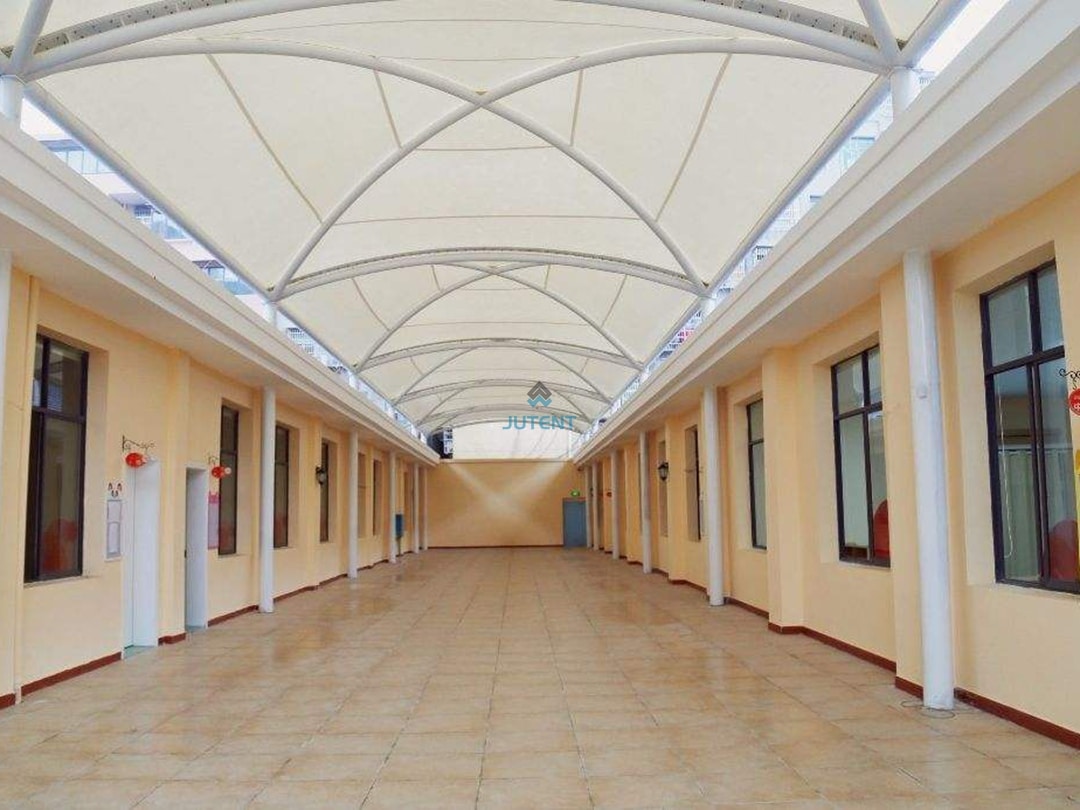 Street Atrium Spaces 17